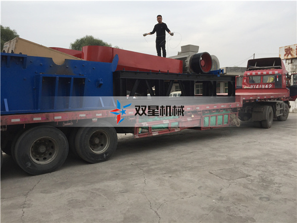 皓星<a href='http://bzhuatong.com/1/54.html' target='_blank'><span>廢鋁粉碎機(jī)</span></a>設(shè)備生產(chǎn)線發(fā)貨現(xiàn)場(chǎng)